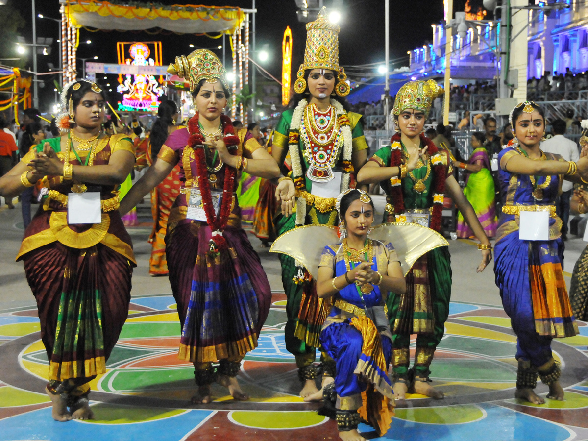 Srivari Garuda Vahana Seva in Tirumala Photo Gallery - Sakshi8