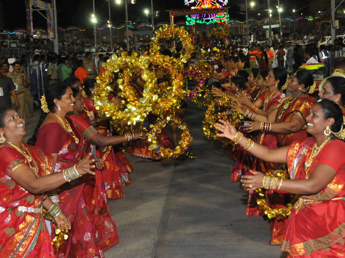 Srivari Garuda Vahana Seva in Tirumala Photo Gallery - Sakshi9