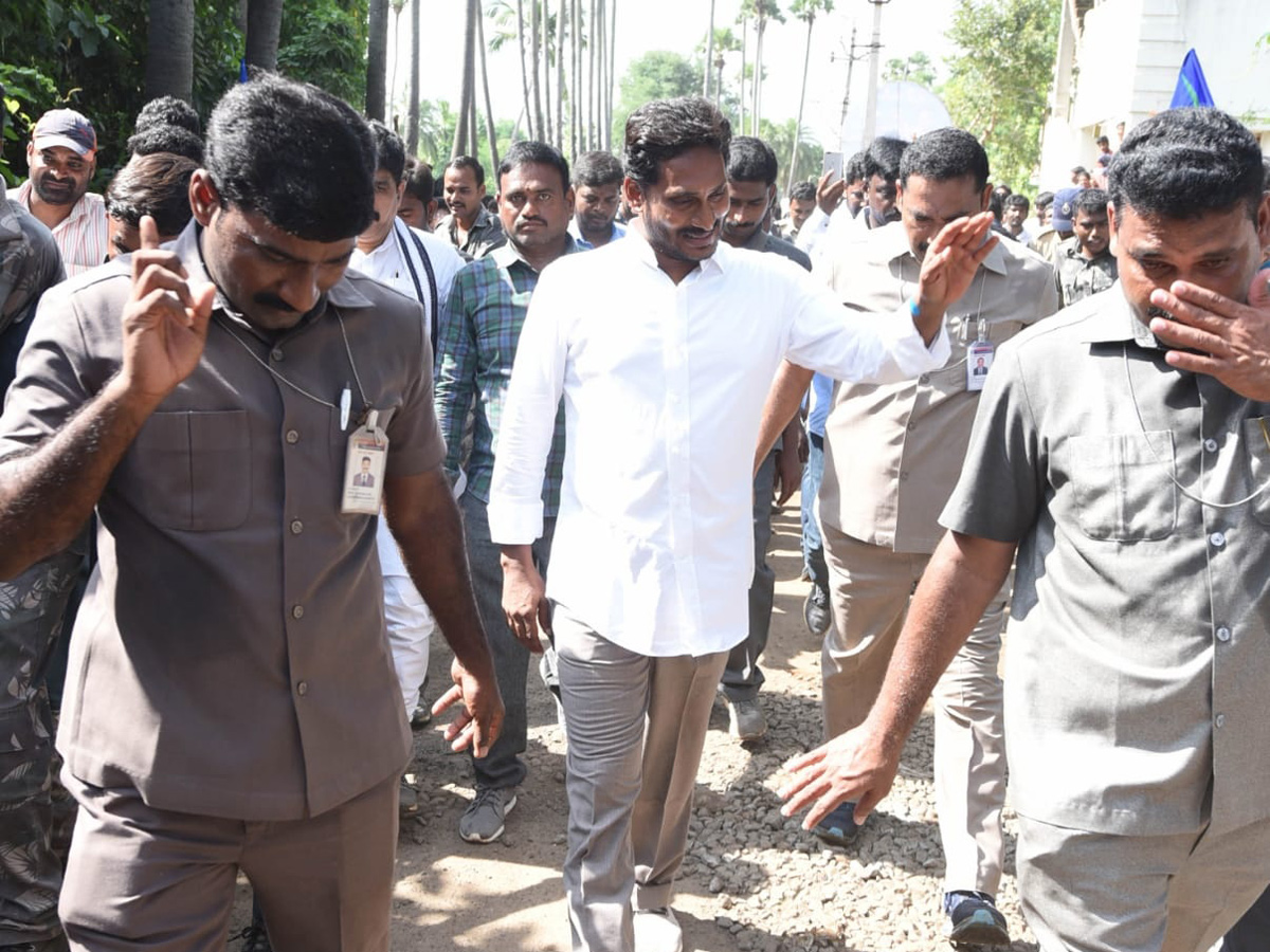 YS jagan padayatra photo gallery - Sakshi12