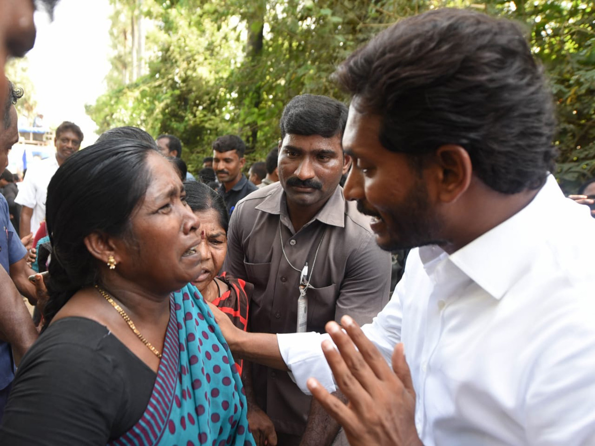 YS jagan padayatra photo gallery - Sakshi13