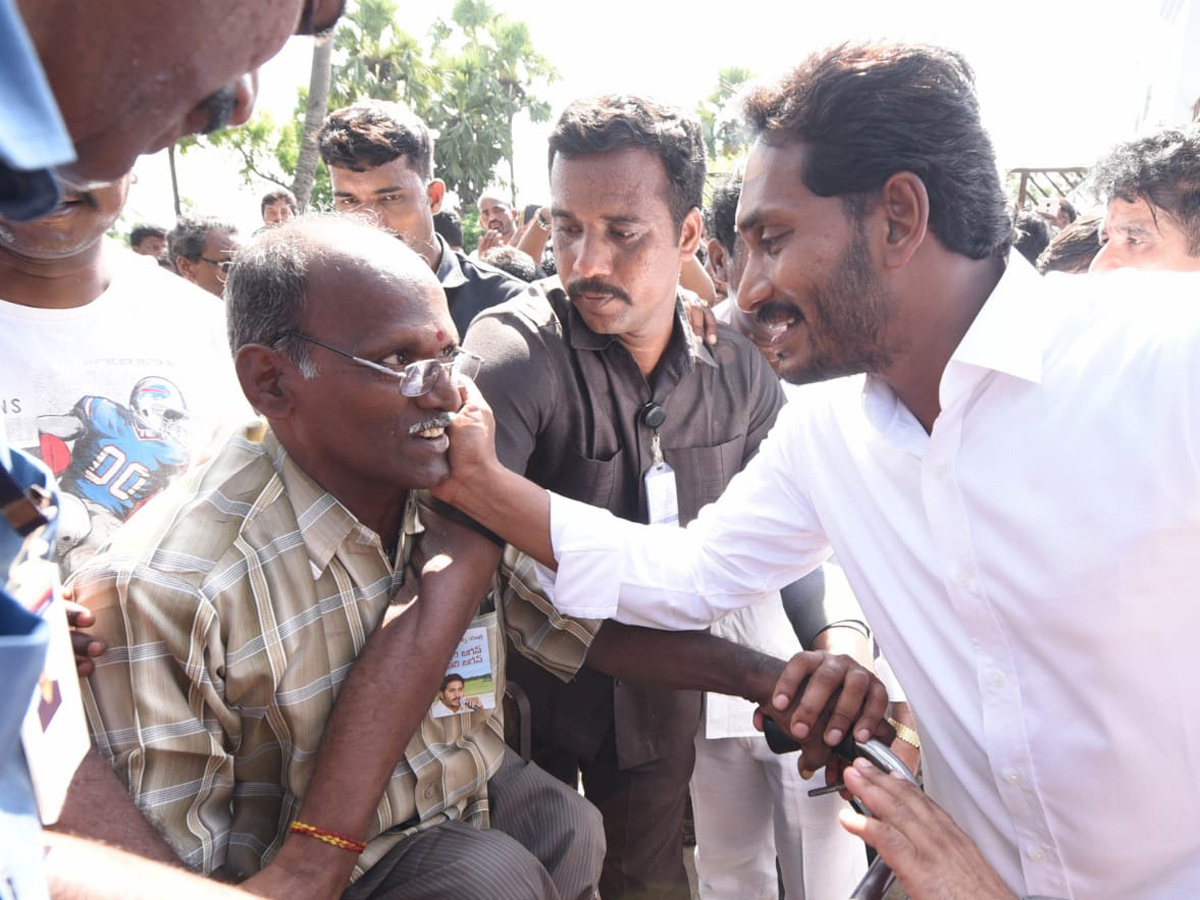 YS jagan padayatra photo gallery - Sakshi2