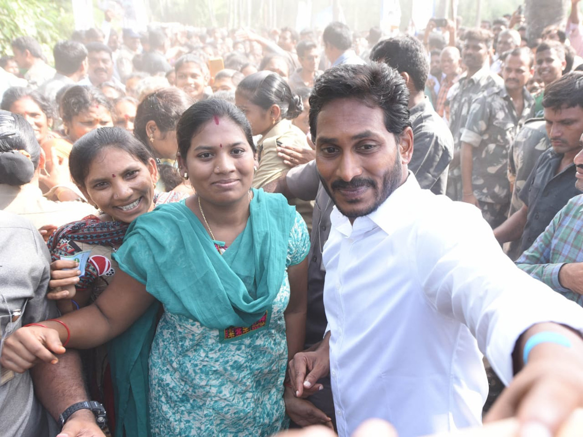 YS jagan padayatra photo gallery - Sakshi7