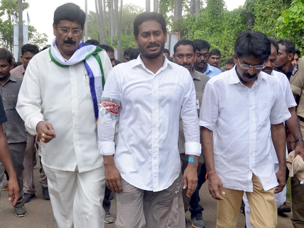 YS jagan padayatra photo gallery - Sakshi21