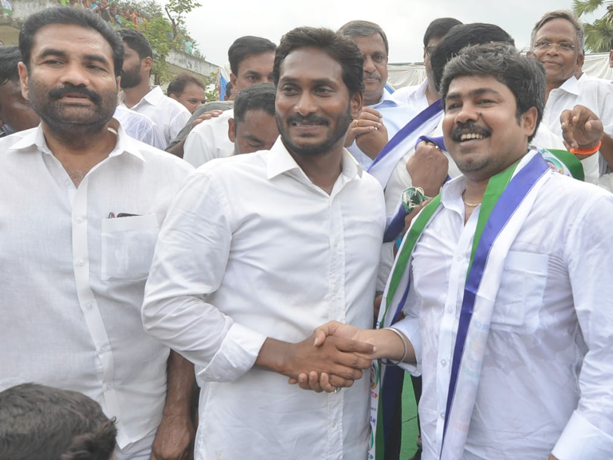 YS jagan padayatra photo gallery - Sakshi22