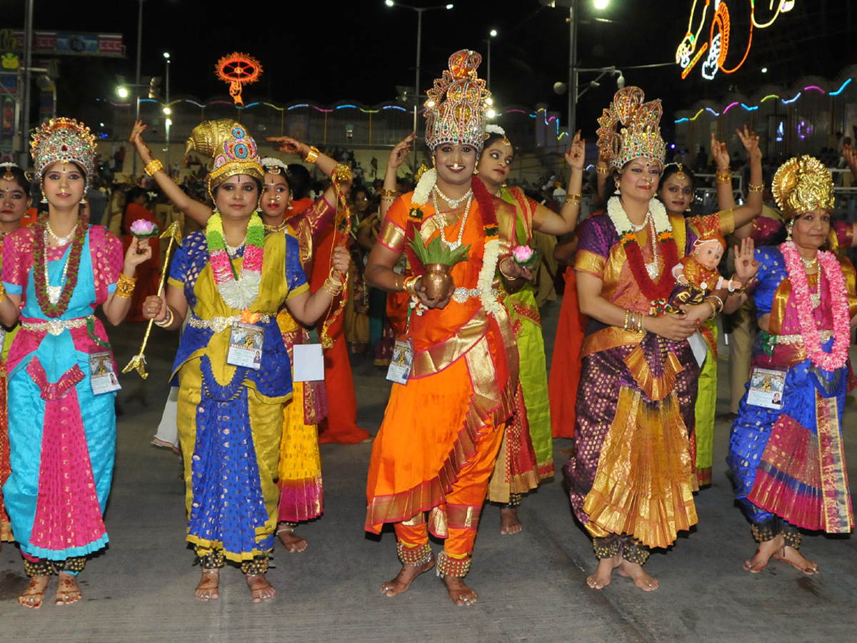 Srivari Brahmotsavam on Chandraprabha Vahanam Photo Gallery - Sakshi5