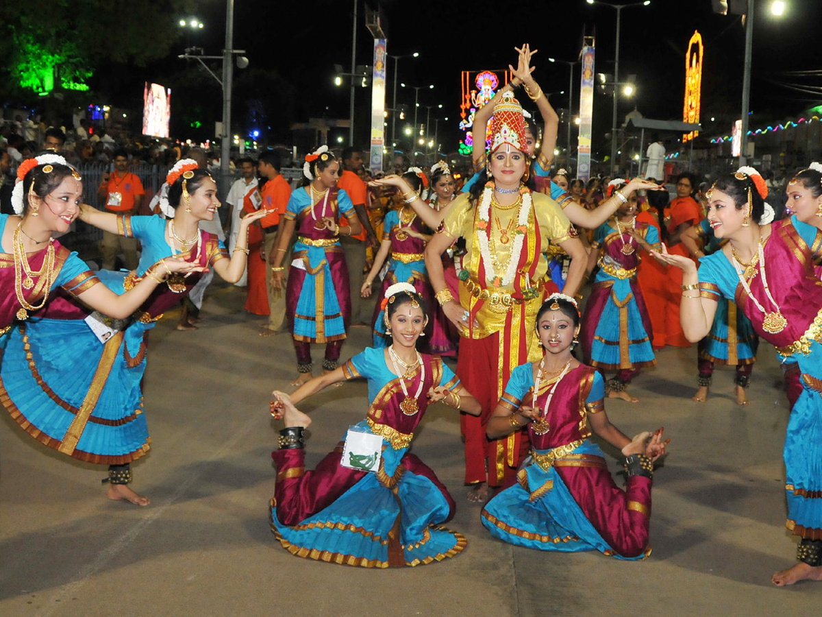 Srivari Brahmotsavam on Chandraprabha Vahanam Photo Gallery - Sakshi8