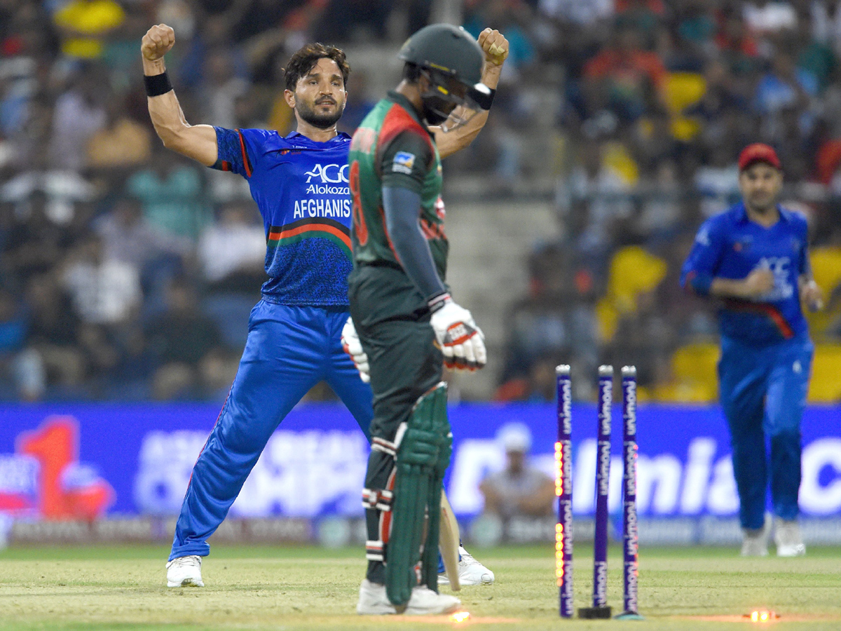 Afghanistan Beat Bangladesh By 136 Runs - Sakshi12