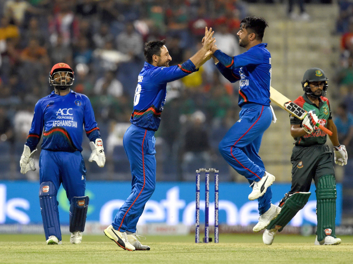 Afghanistan Beat Bangladesh By 136 Runs - Sakshi1