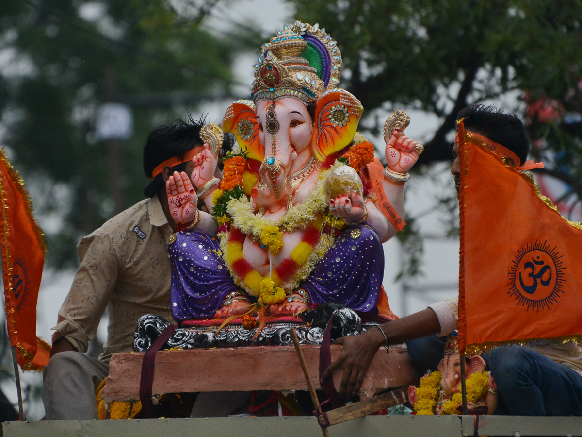 Ganesh Nimajjanam Celebrations in Hyderabad - Sakshi11