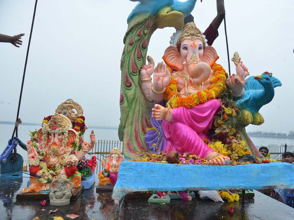 Ganesh Nimajjanam Celebrations in Hyderabad - Sakshi14