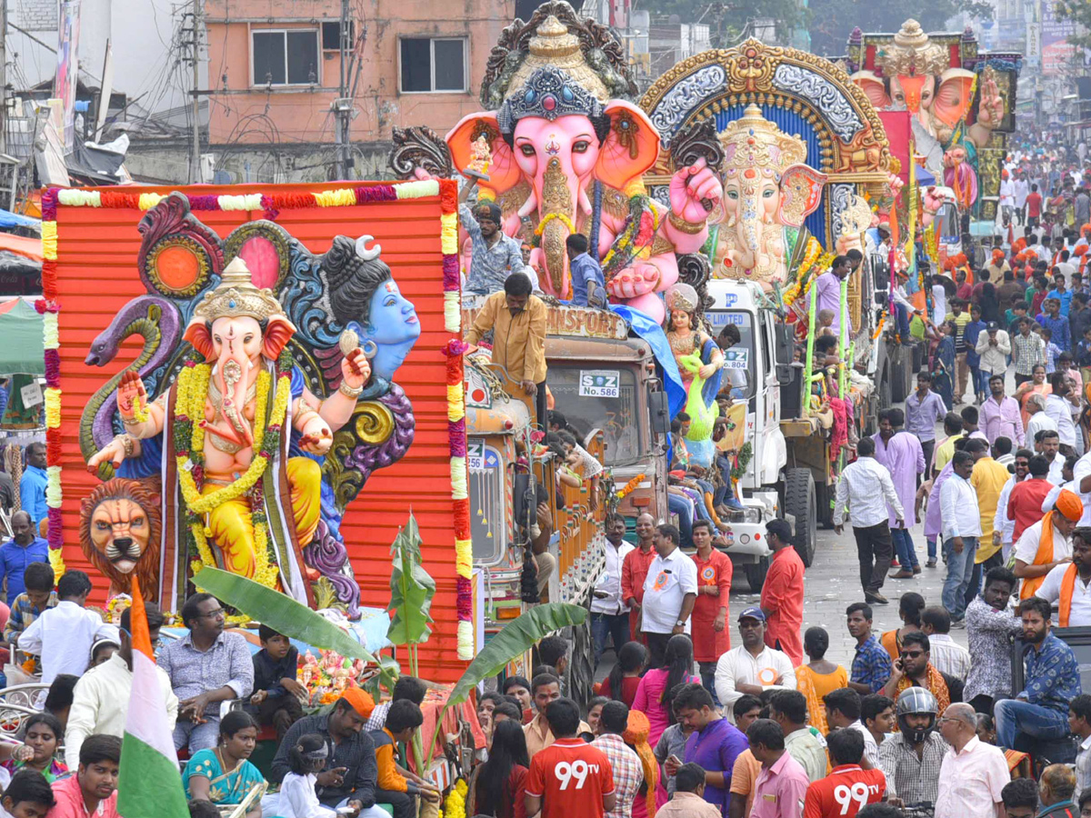 hyderabad ganesh shobha yatra 2018 - Sakshi1