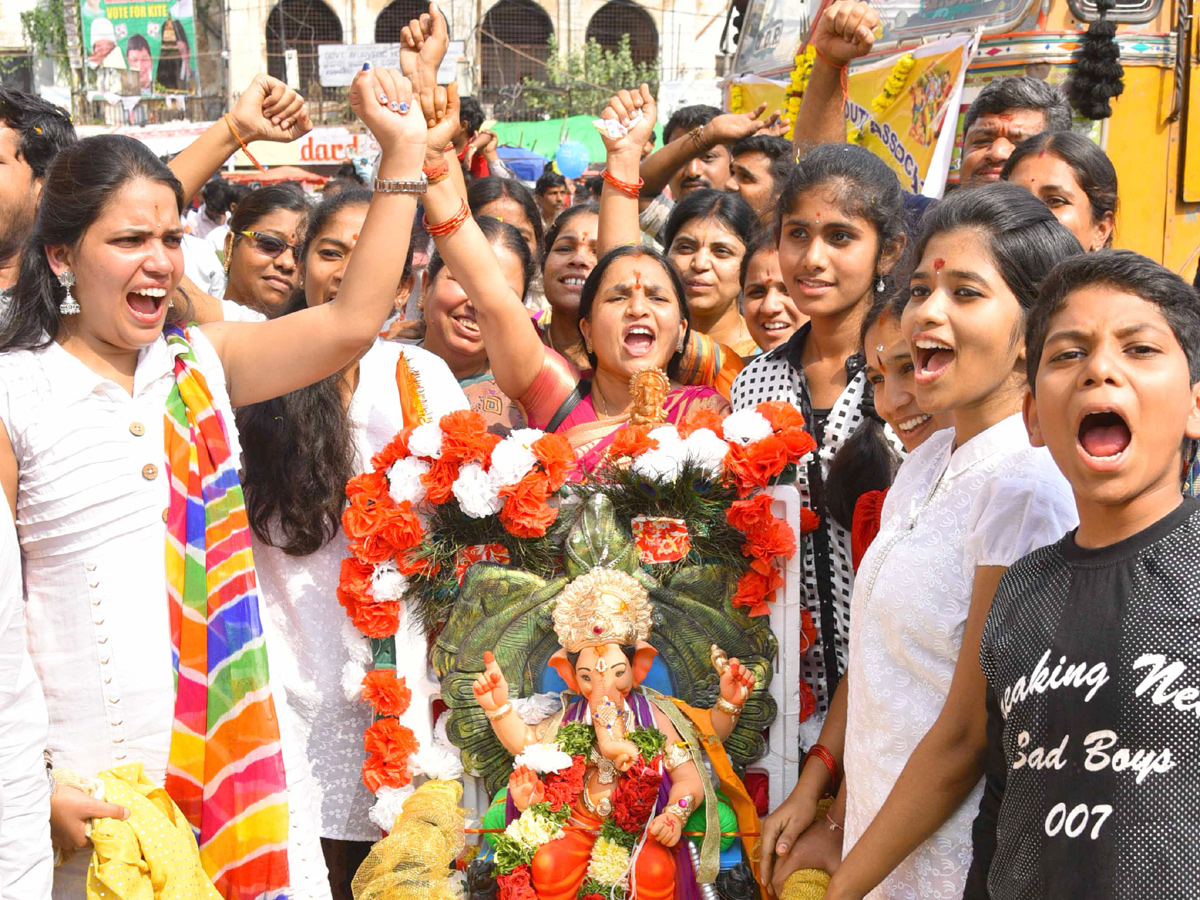 hyderabad ganesh shobha yatra 2018 - Sakshi10