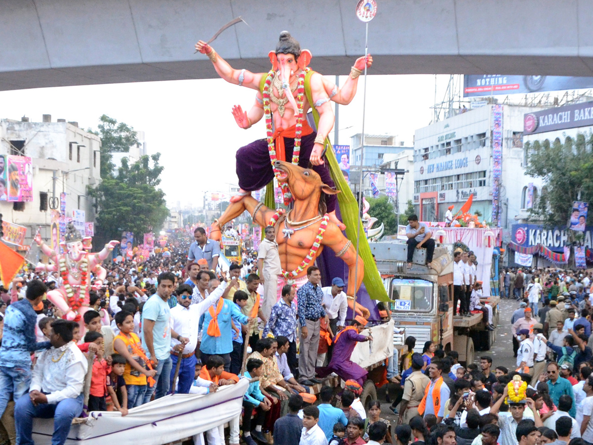 hyderabad ganesh shobha yatra 2018 - Sakshi29