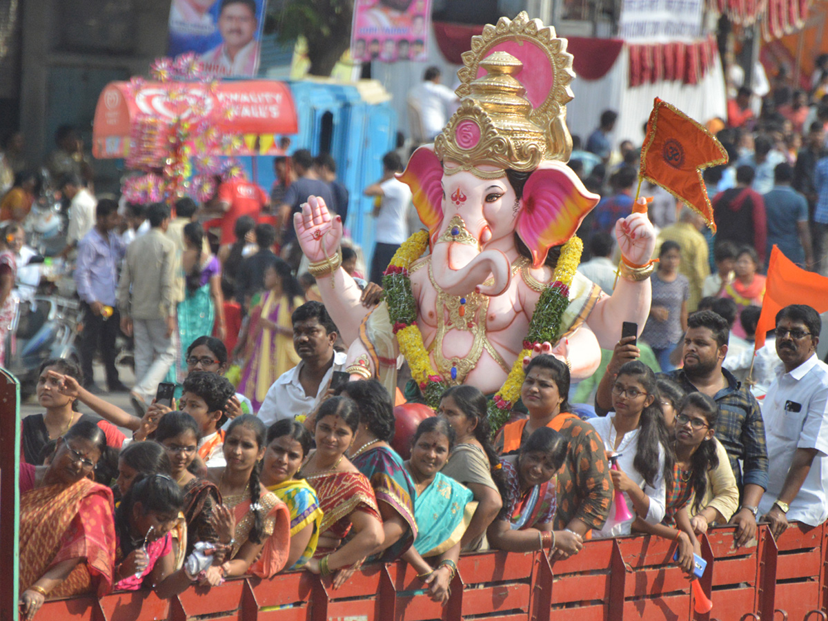 hyderabad ganesh shobha yatra 2018 - Sakshi37