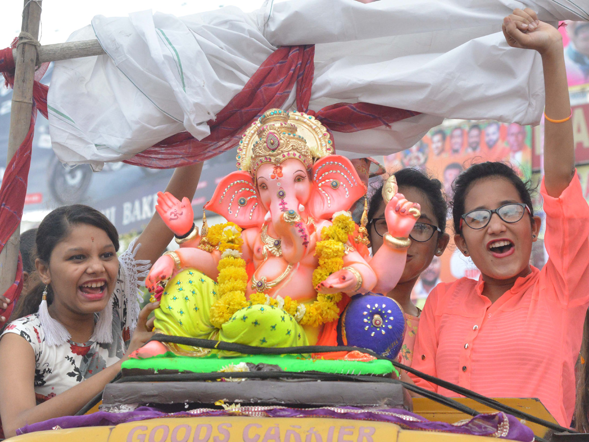 hyderabad ganesh shobha yatra 2018 - Sakshi40