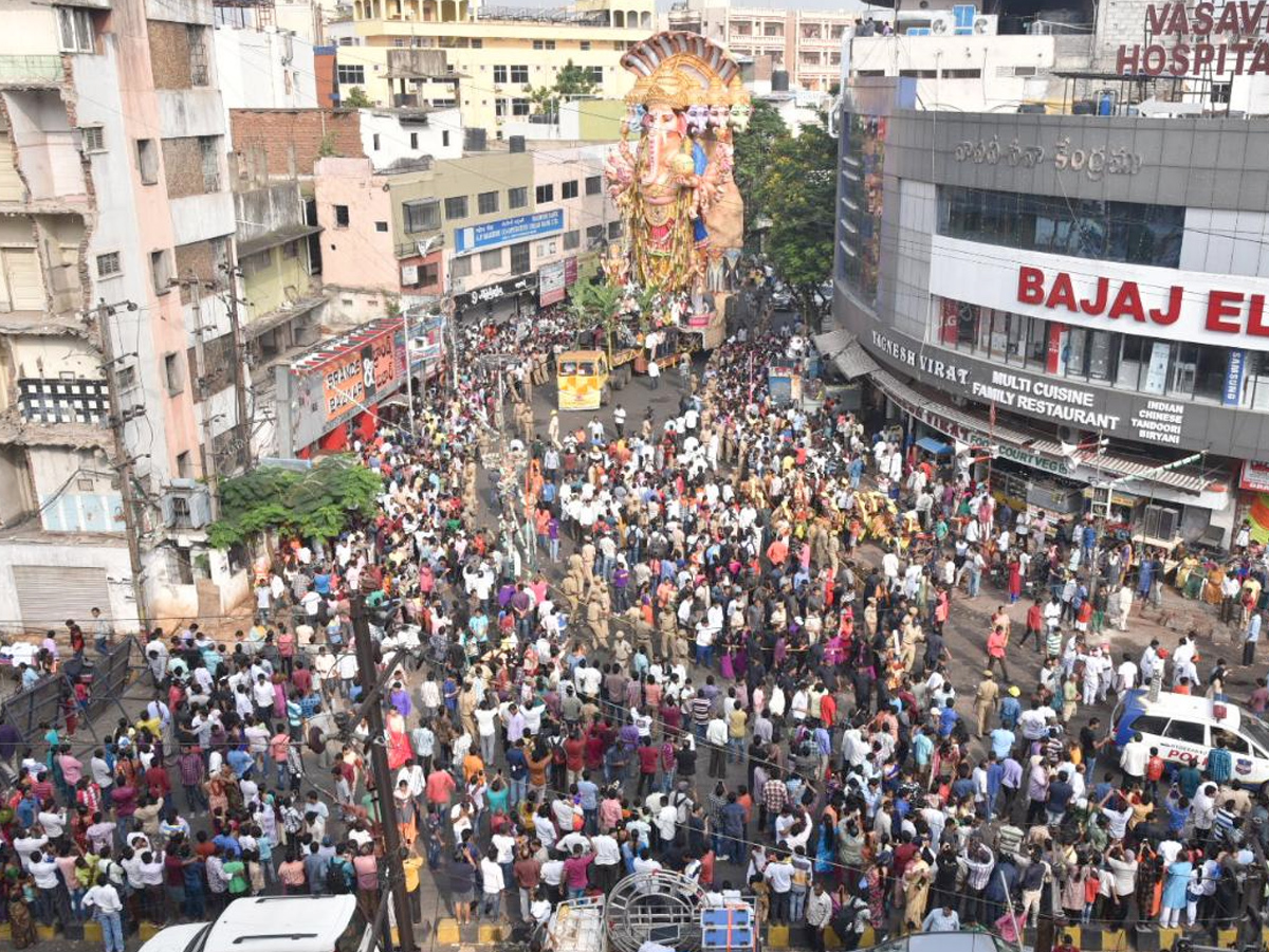 khairatabad ganesh immersion  - Sakshi7