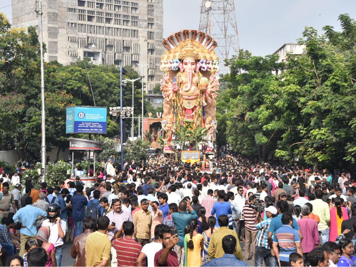 khairatabad ganesh immersion  - Sakshi12