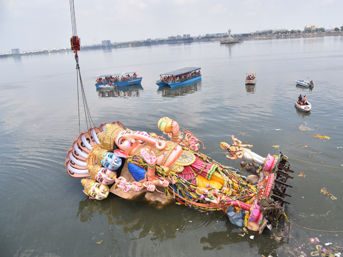 khairatabad ganesh immersion  - Sakshi3