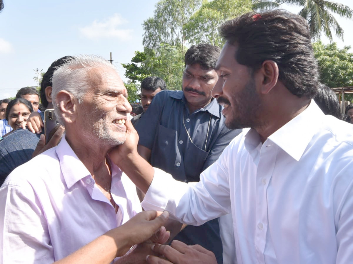 YS Jagan PrajaSankalpaYatra 269th Day Photo Gallery - Sakshi10