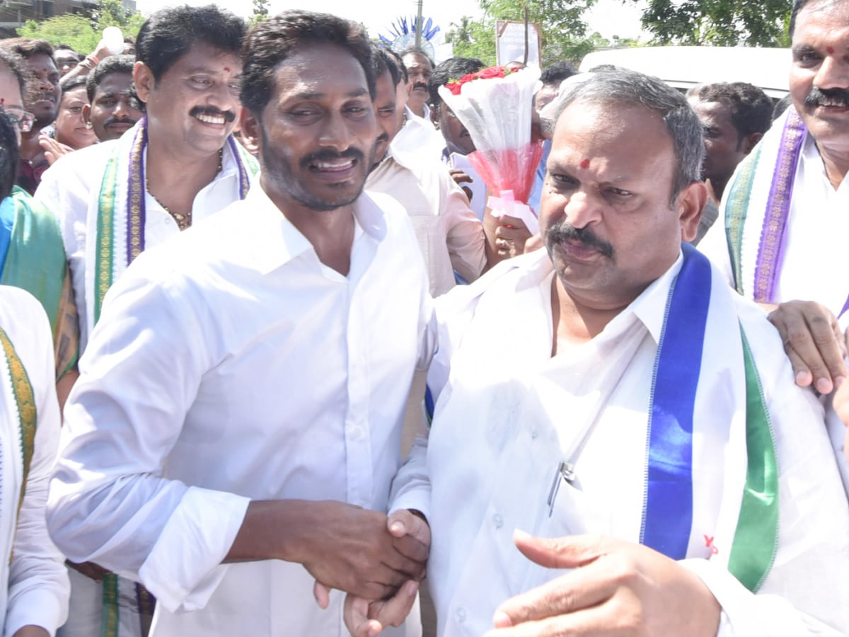 YS Jagan PrajaSankalpaYatra 269th Day Photo Gallery - Sakshi14