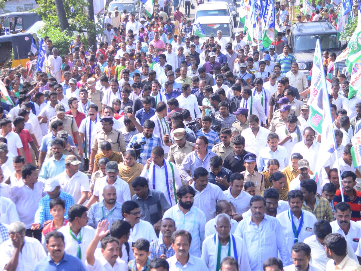 YS Jagan PrajaSankalpaYatra 270th Day Photo Gallery - Sakshi4