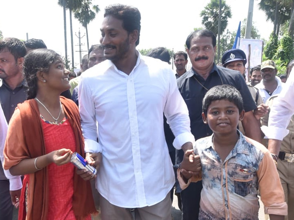 YS Jagan PrajaSankalpaYatra 270th Day Photo Gallery - Sakshi21