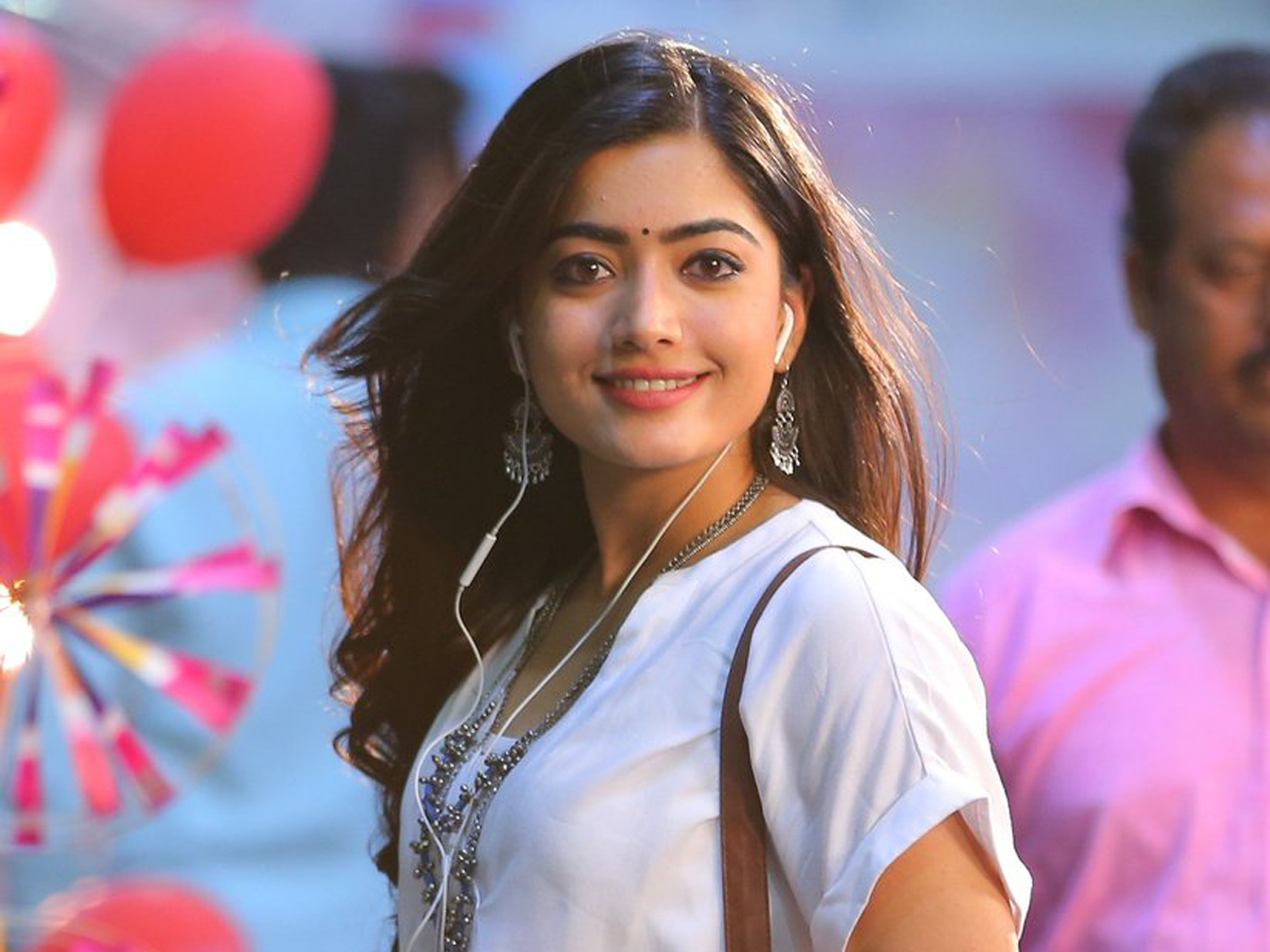 Actress Rashmika Mandanna HD Stills Photo Gallery - Sakshi2