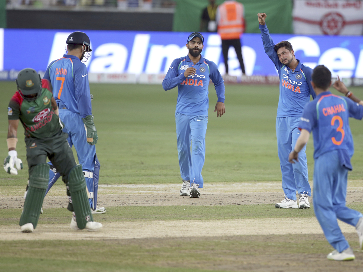 India defeated Bangladesh by three wickets photo Gallery - Sakshi29