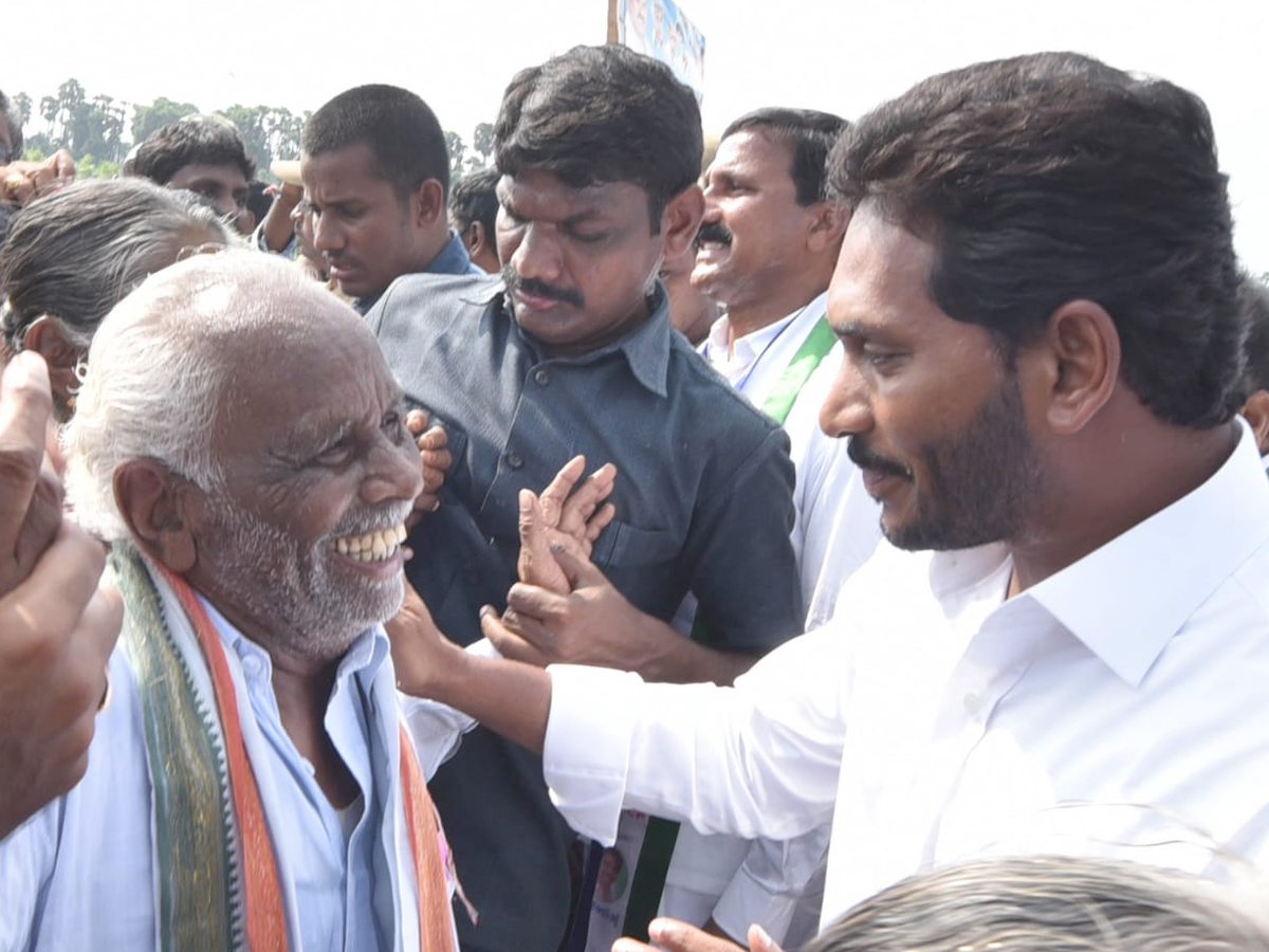 YS Jagan PrajaSankalpaYatra 273rd Day Photo Gallery - Sakshi13