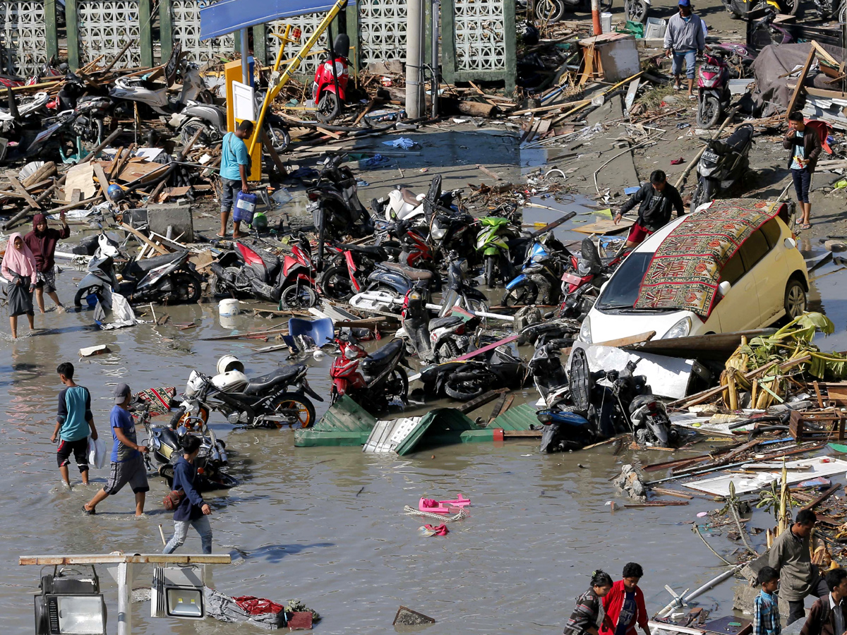 Earthquake and Tsunami in Indonesia Photo Gallery - Sakshi1