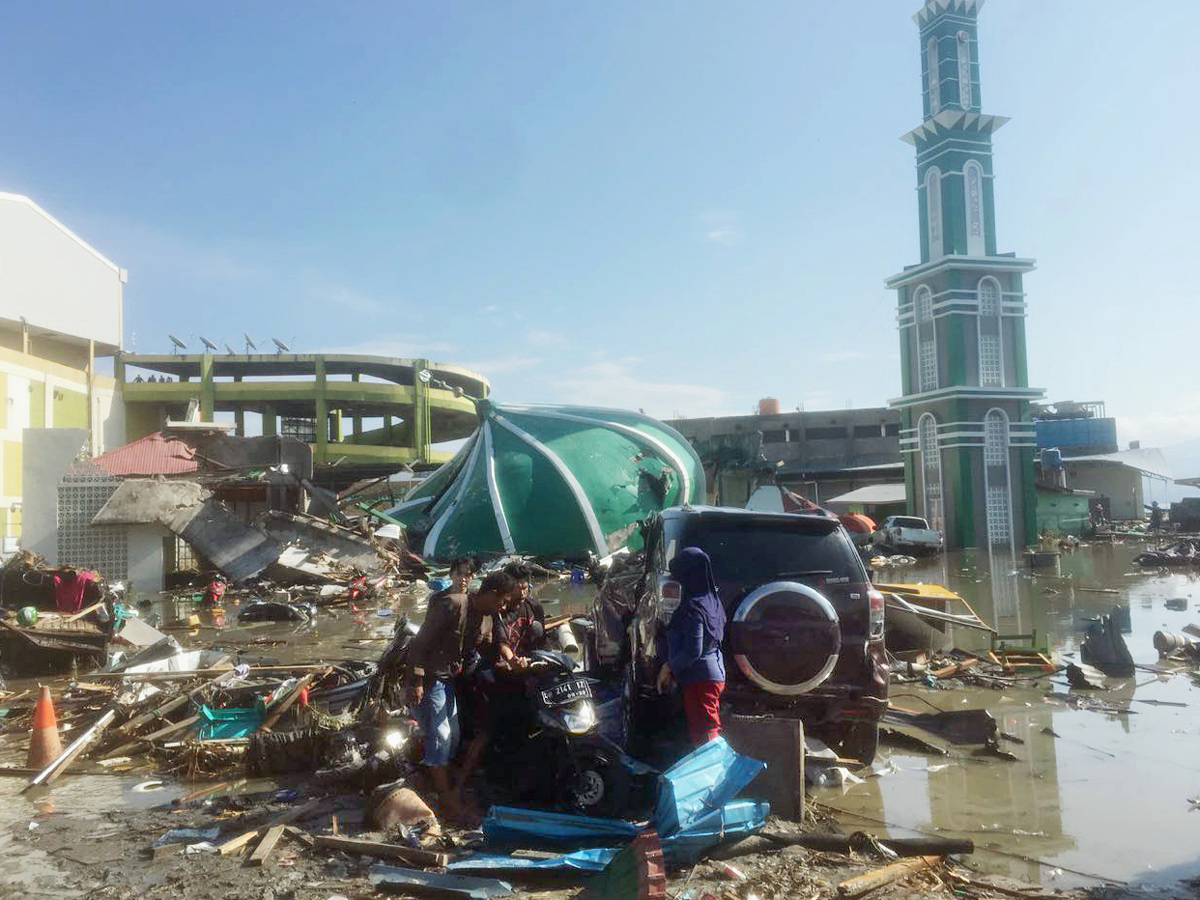 Earthquake and Tsunami in Indonesia Photo Gallery - Sakshi15