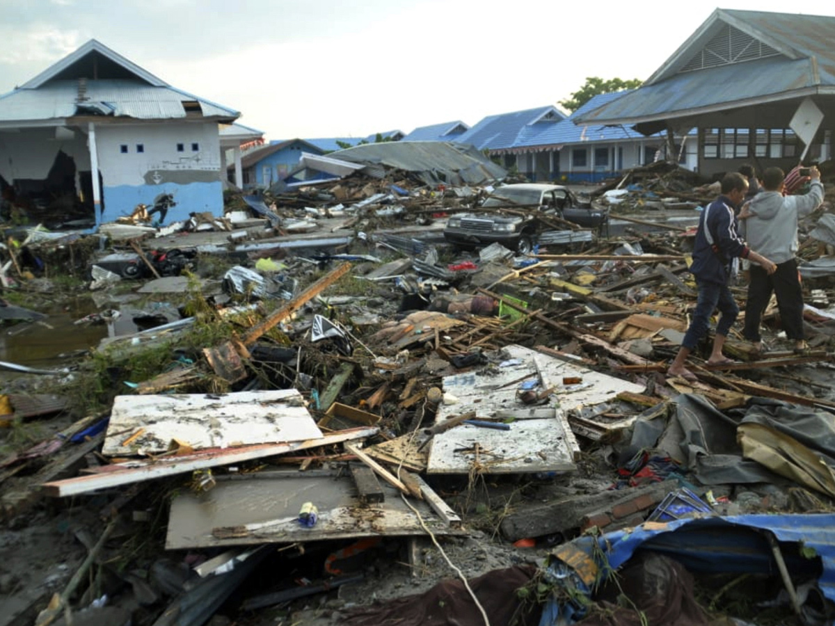 Earthquake and Tsunami in Indonesia Photo Gallery - Sakshi31