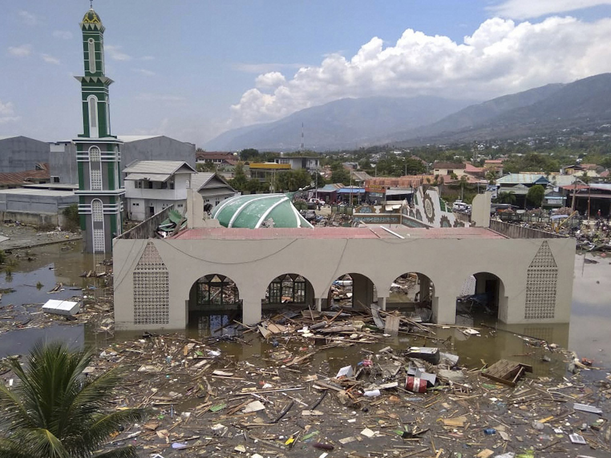 Earthquake and Tsunami in Indonesia Photo Gallery - Sakshi8