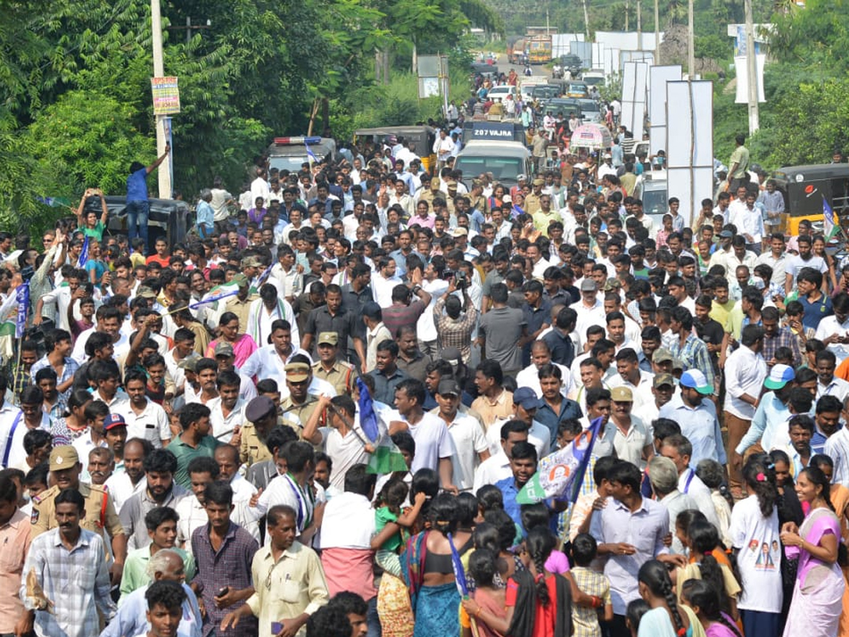 YS Jagan PrajaSankalpaYatra 274th Day Photo Gallery - Sakshi19