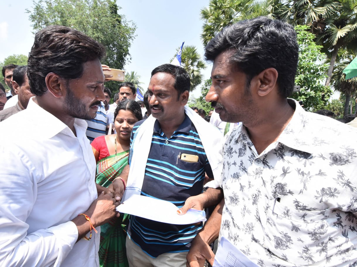 YS Jagan PrajaSankalpaYatra 274th Day Photo Gallery - Sakshi21