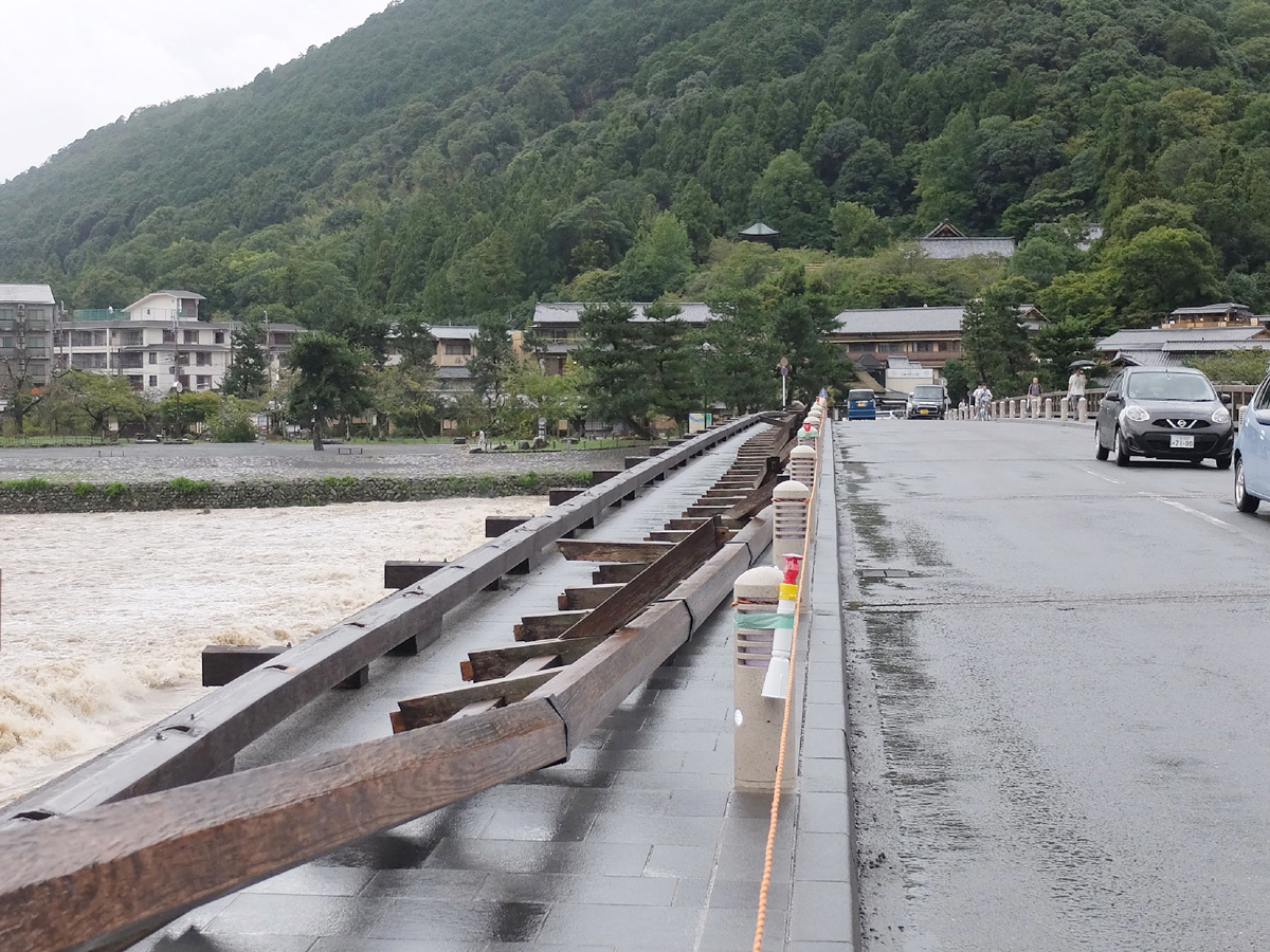 Typhoon Jebi leaves trail of destruction in Japan Photo Gallery - Sakshi13