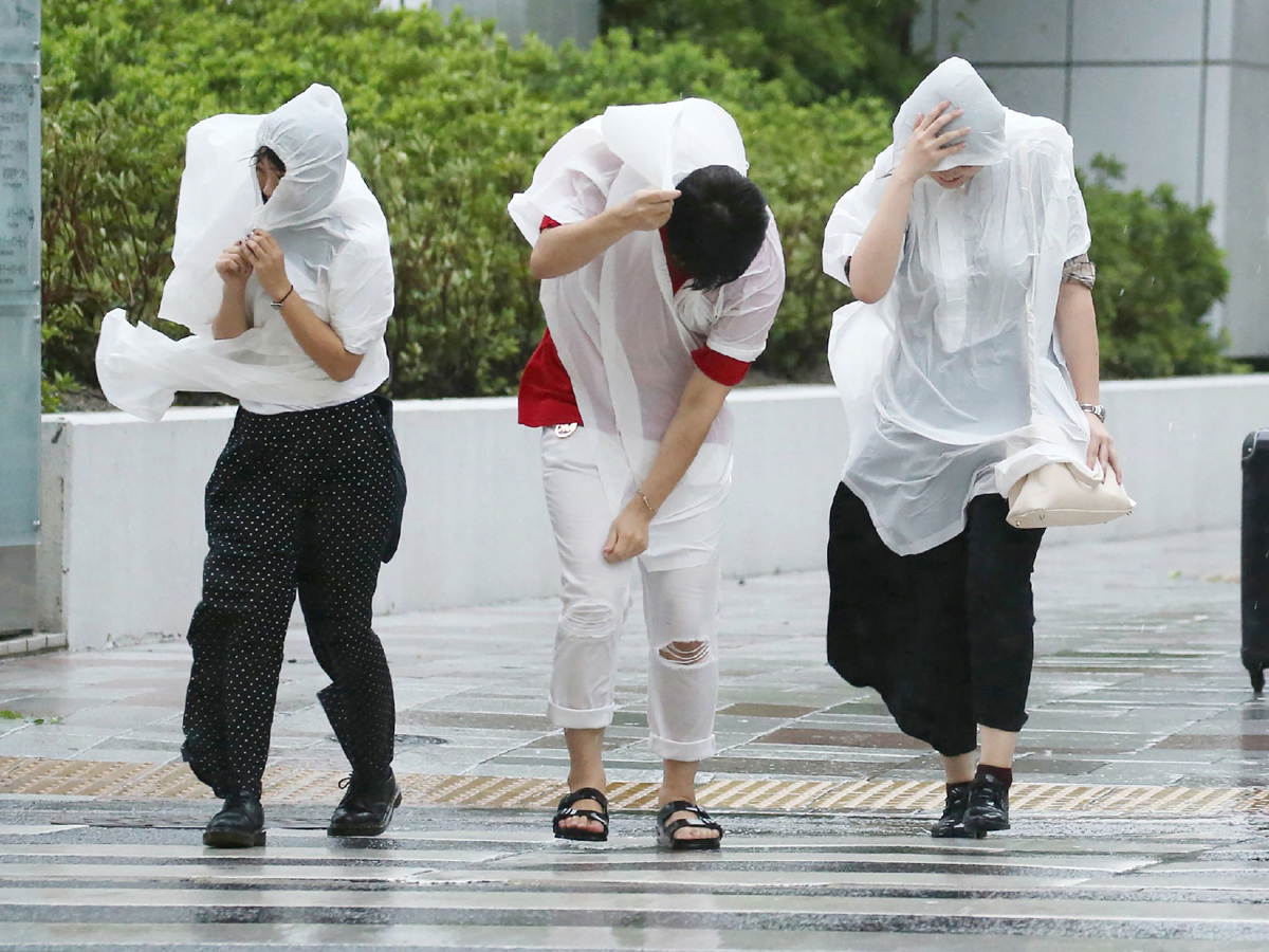 Typhoon Jebi leaves trail of destruction in Japan Photo Gallery - Sakshi14