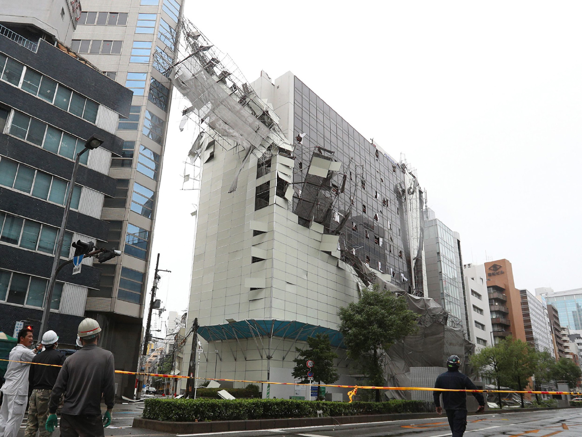 Typhoon Jebi leaves trail of destruction in Japan Photo Gallery - Sakshi1