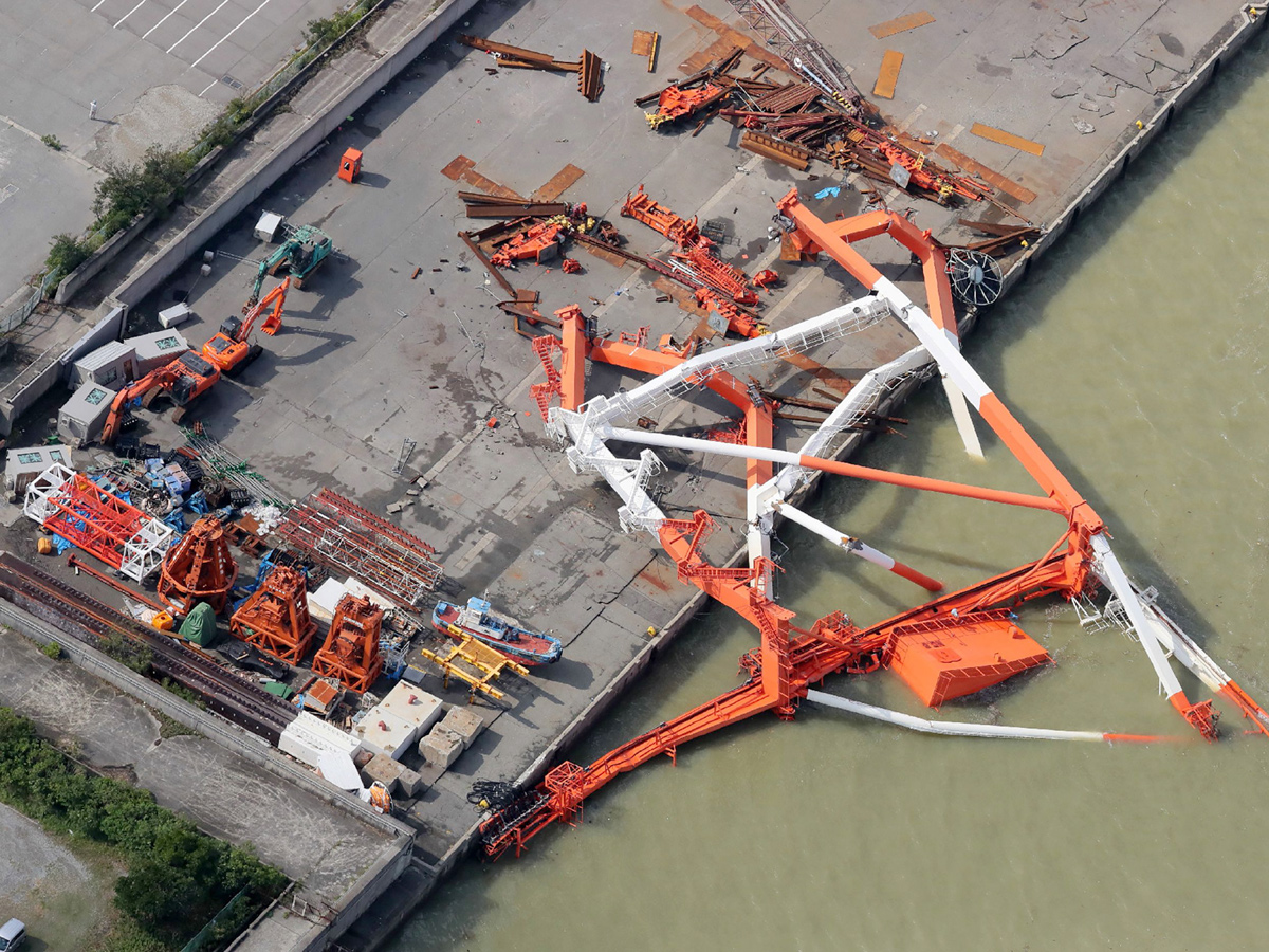 Typhoon Jebi leaves trail of destruction in Japan Photo Gallery - Sakshi5