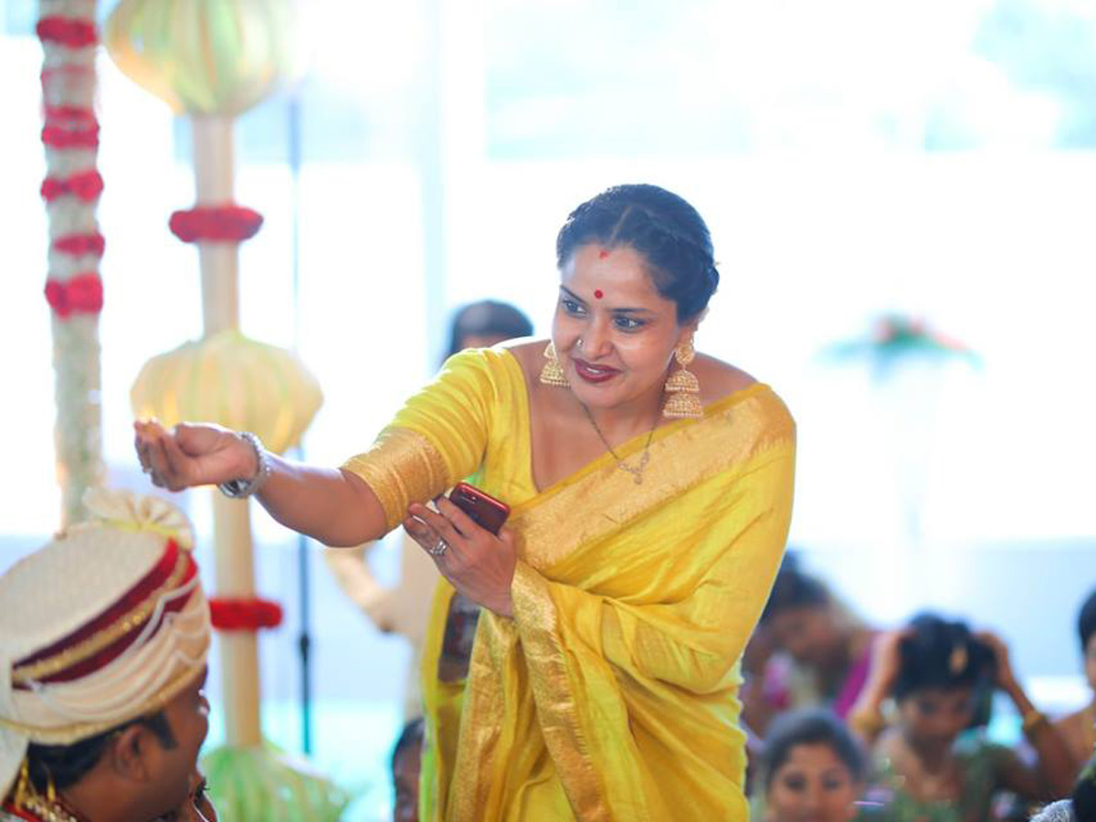 Anchor Chitralekha Marriage Photo Gallery  - Sakshi9