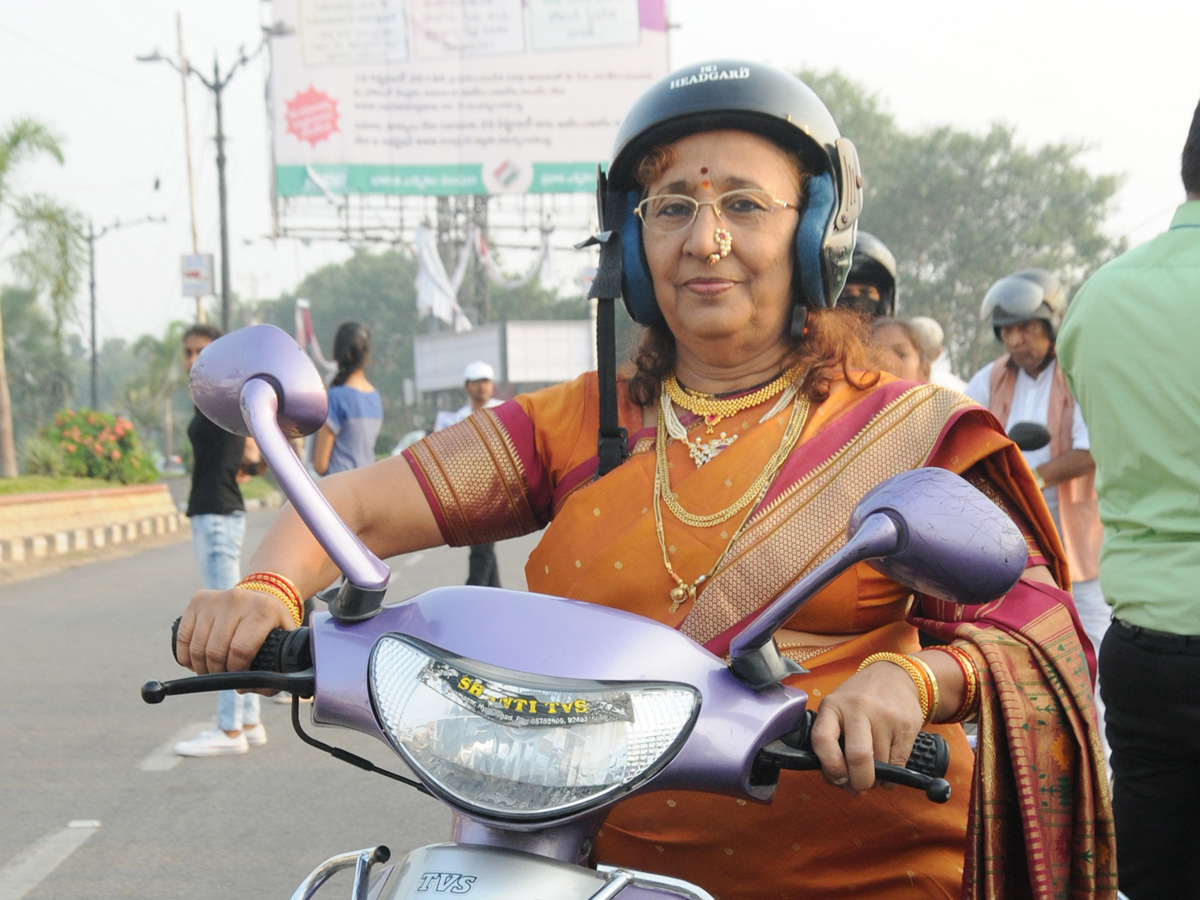 World elders day at Necklace Road Photo Gallery - Sakshi11