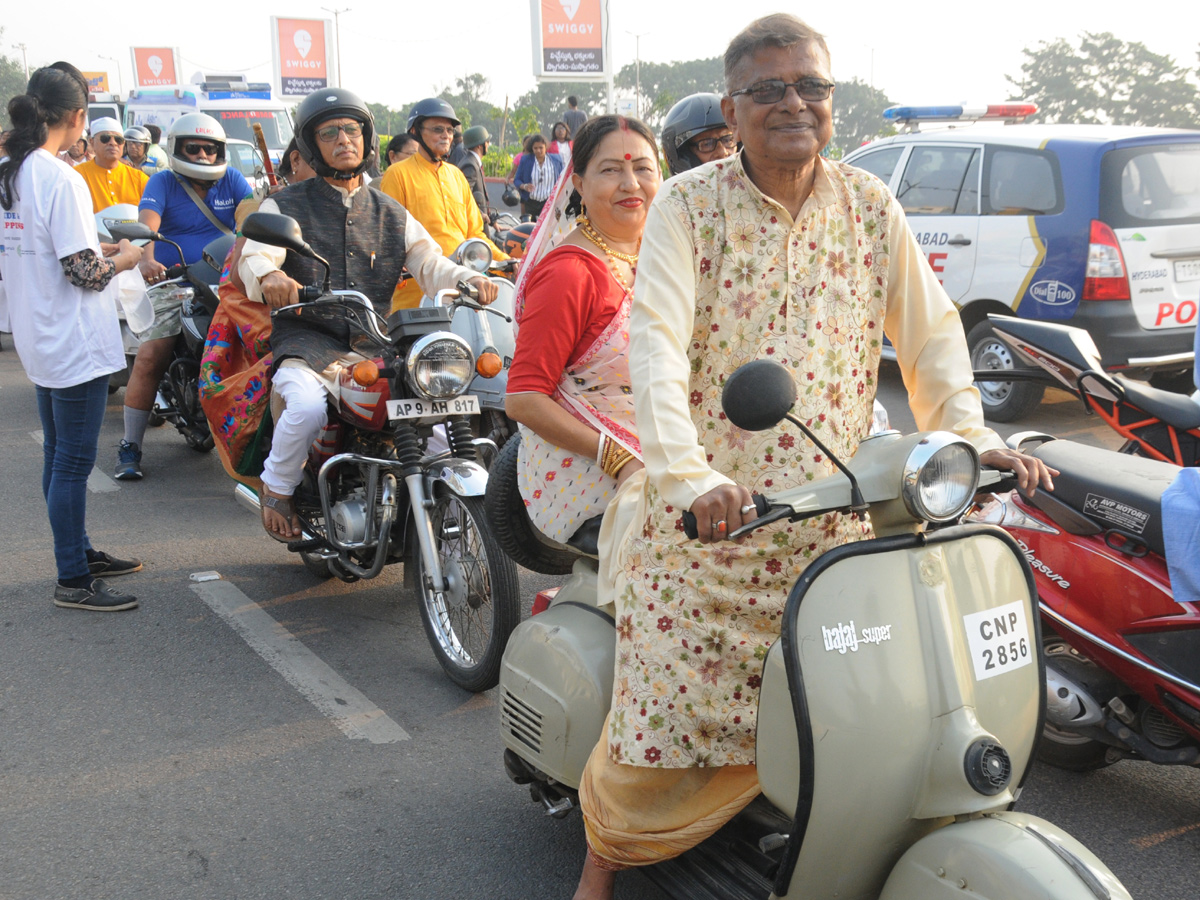 World elders day at Necklace Road Photo Gallery - Sakshi5