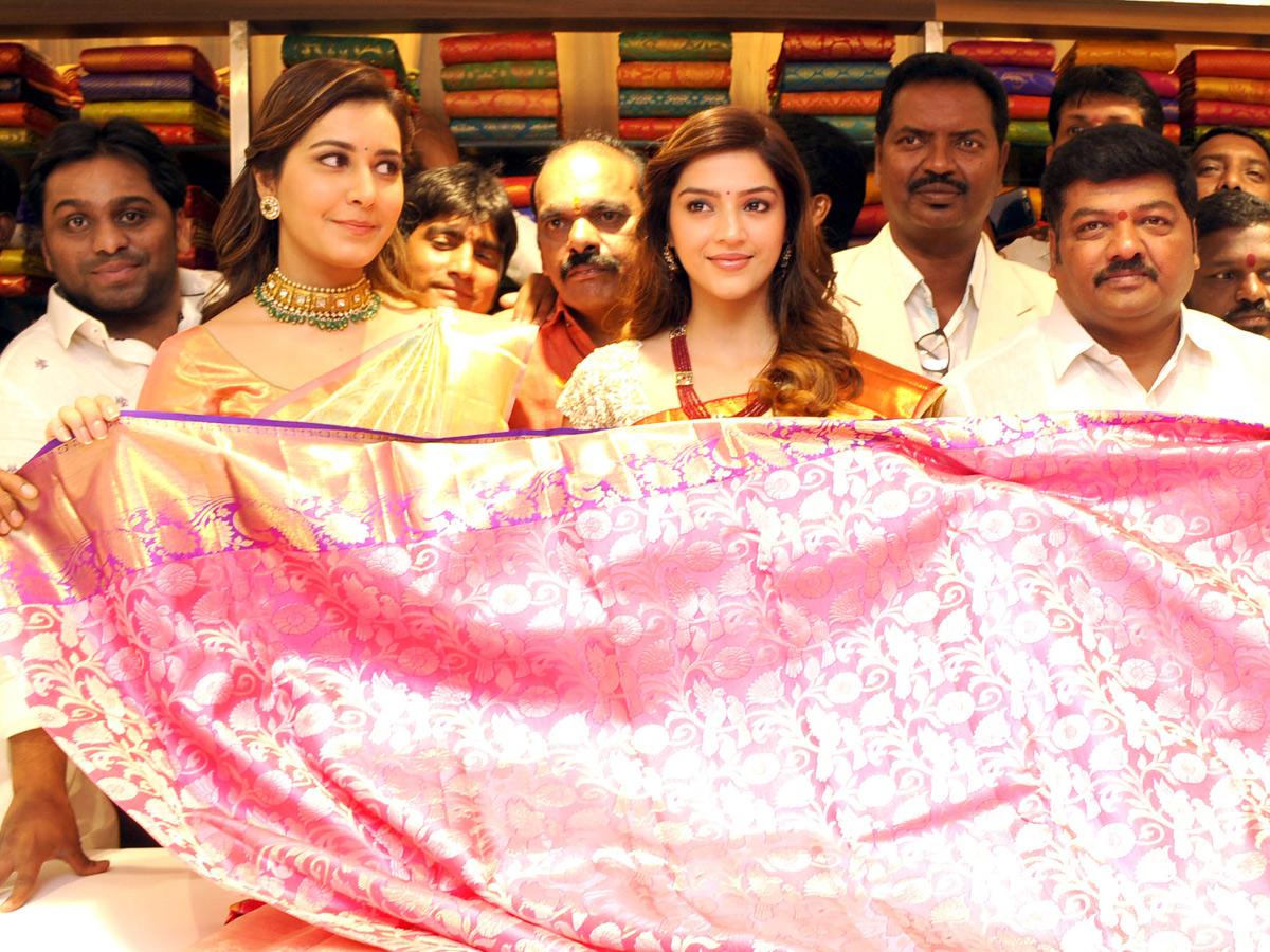 Kalyanalakshmi Shopping Mall in Warangal Photo Gallery - Sakshi1