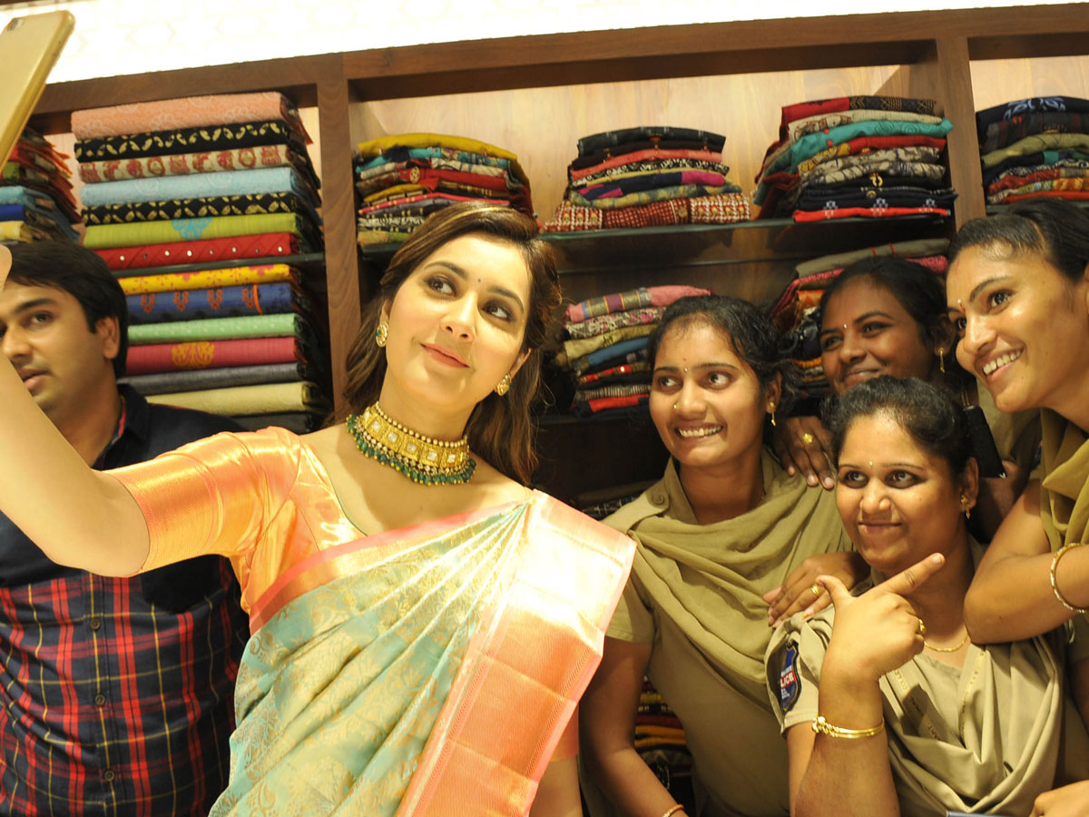Kalyanalakshmi Shopping Mall in Warangal Photo Gallery - Sakshi6