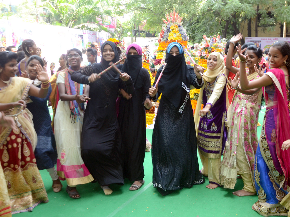 telangana bathukamma 2018 photo Gallery - Sakshi5