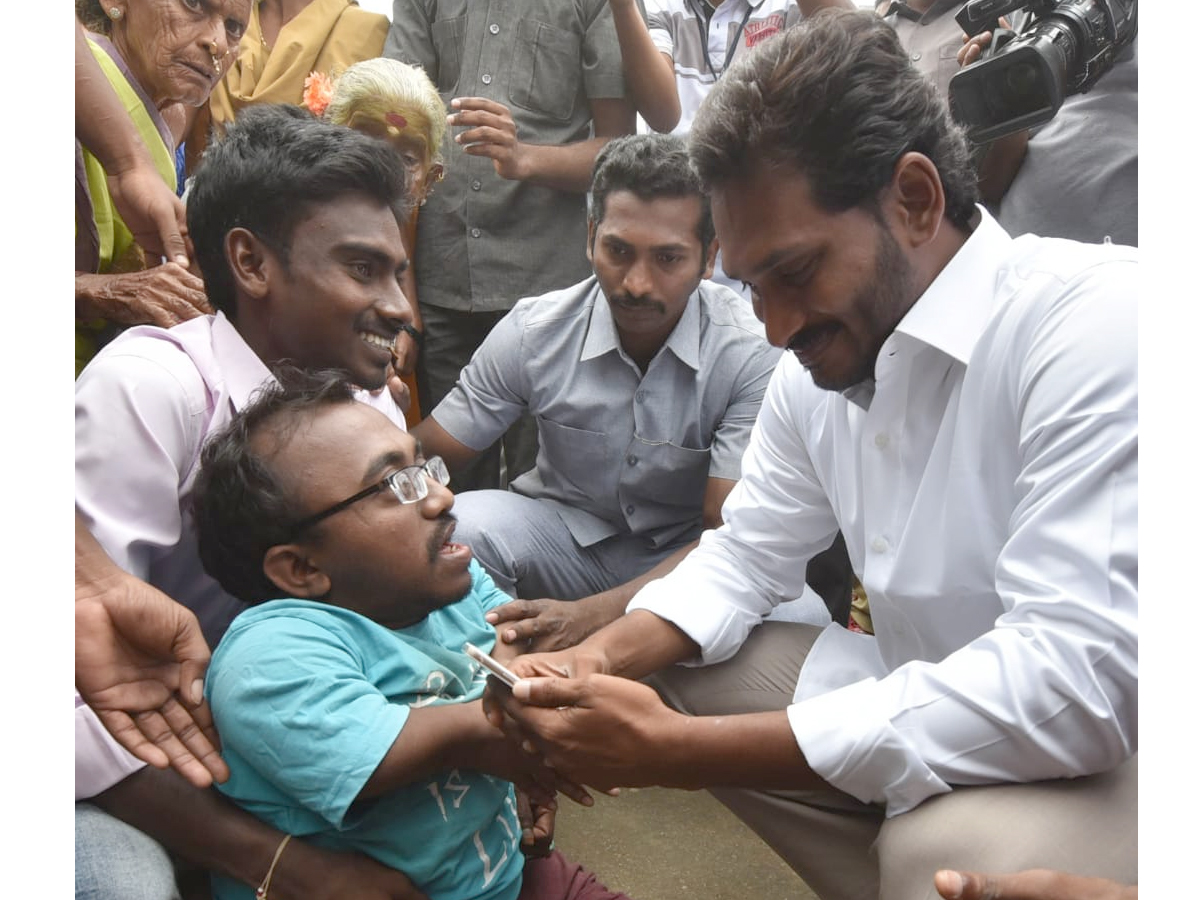 YS Jagan PrajaSankalpaYatra Day 283 Photo Gallery - Sakshi1