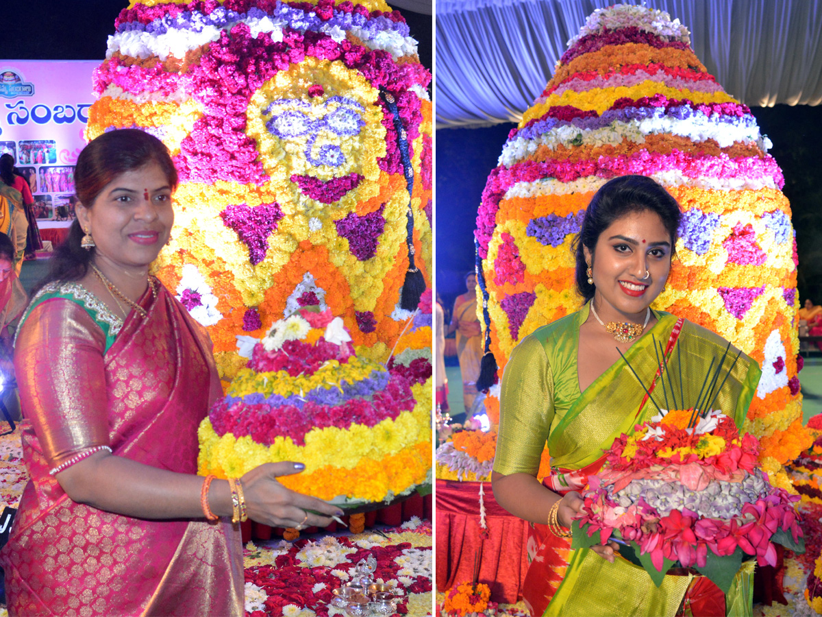 Bathukamma Celebrations 2018 At Jalavihar Photo Gallery - Sakshi11