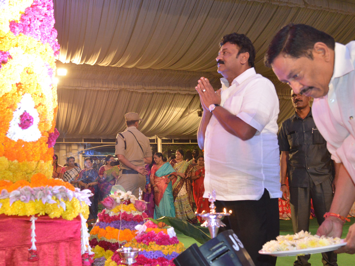 Bathukamma Celebrations 2018 At Jalavihar Photo Gallery - Sakshi6