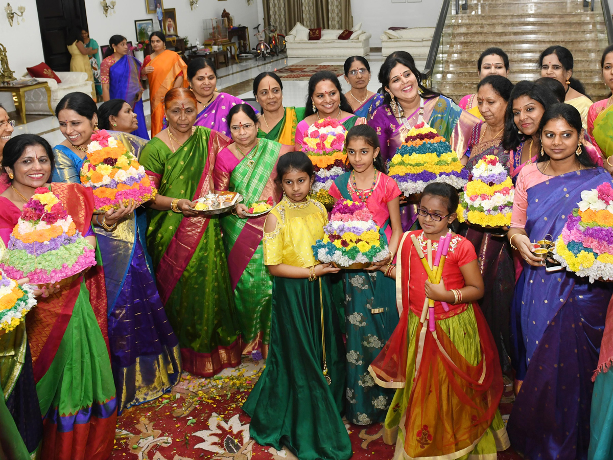 Bathukamma Celebrations In Pragathi Bhavan Photo Gallery - Sakshi14