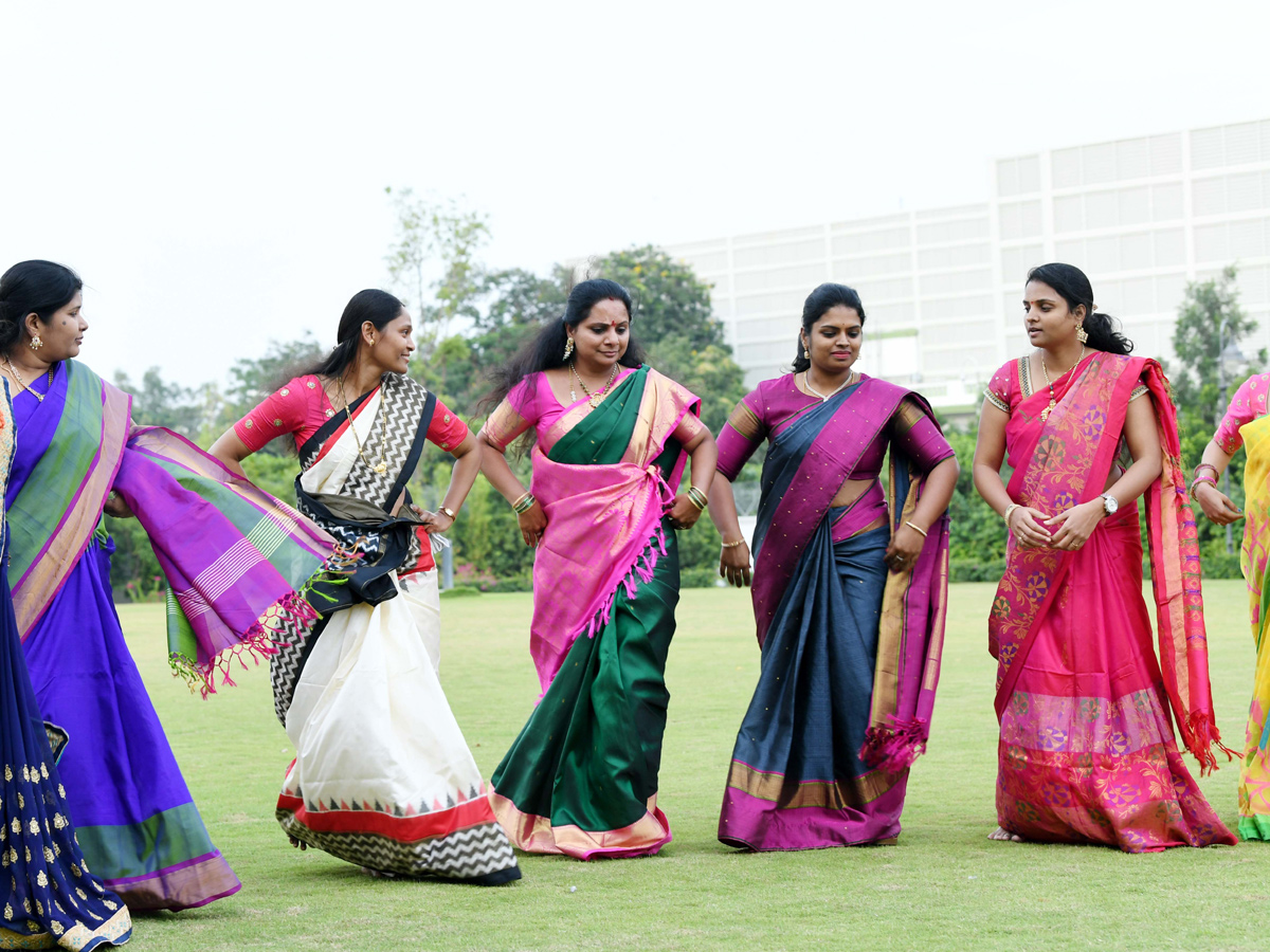 Bathukamma Celebrations In Pragathi Bhavan Photo Gallery - Sakshi4